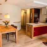 Casa Jacuzzi * أروسا